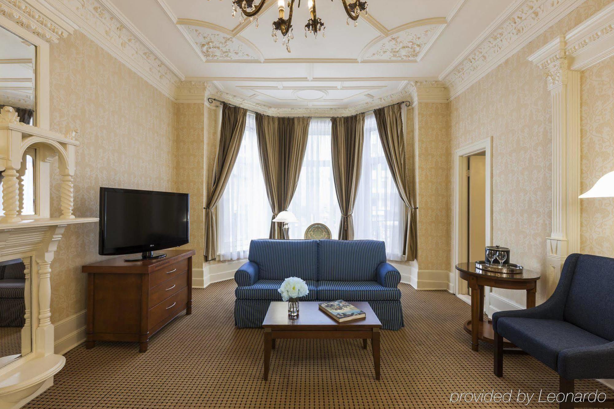 Chateau Versailles Montreal Luaran gambar
