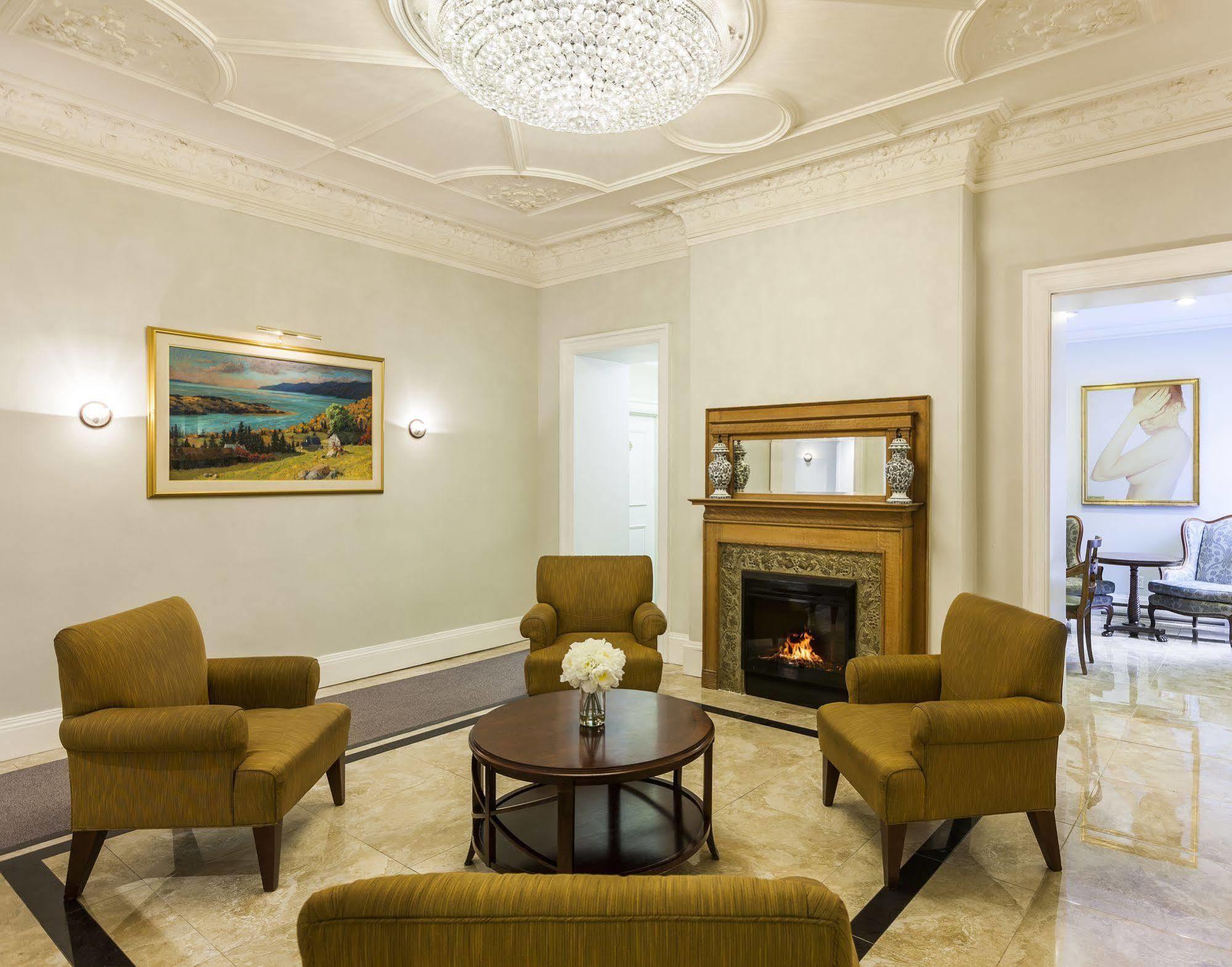 Chateau Versailles Montreal Luaran gambar